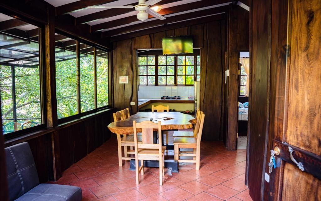 Flor De Paraiso Bungalows Montezuma Bagian luar foto